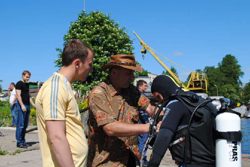 04 июня - Уборка в ковше Галерного фарватера