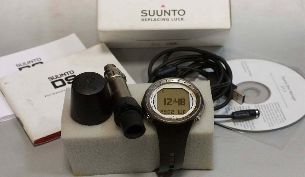 Suunto D9