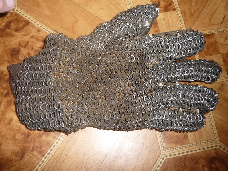 Перчатки