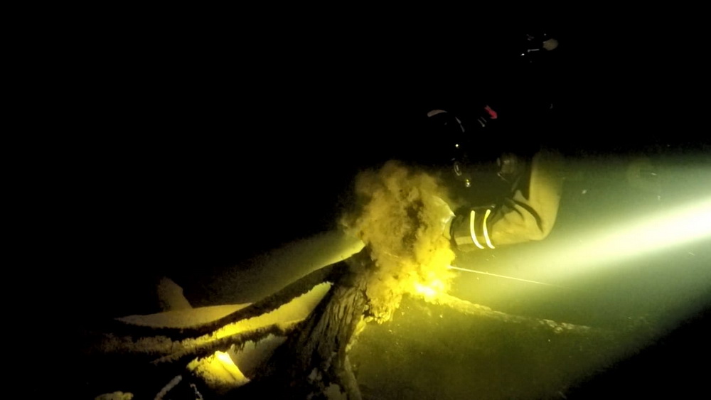 привязывание ходовика потревожило 113-ти летнюю пыль... привязывание ходовика потревожило 113-ти летнюю пыль...