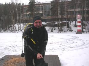 А в воде теплее. Перед погружением больше часа ожидал своей очереди в полной боевой