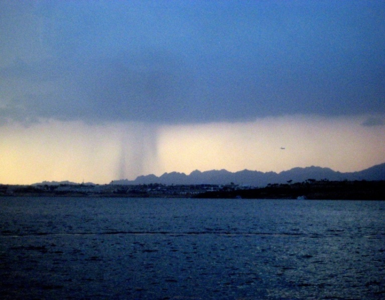 Дождь над Шармом.