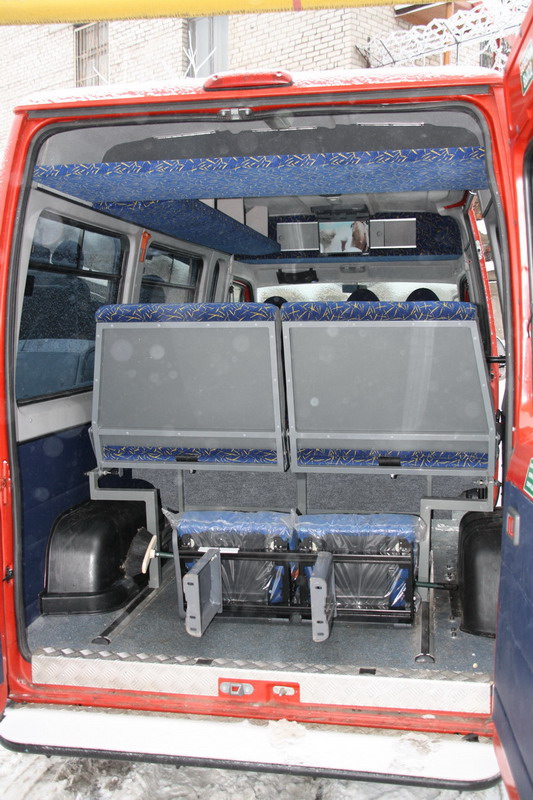 микроавтобус