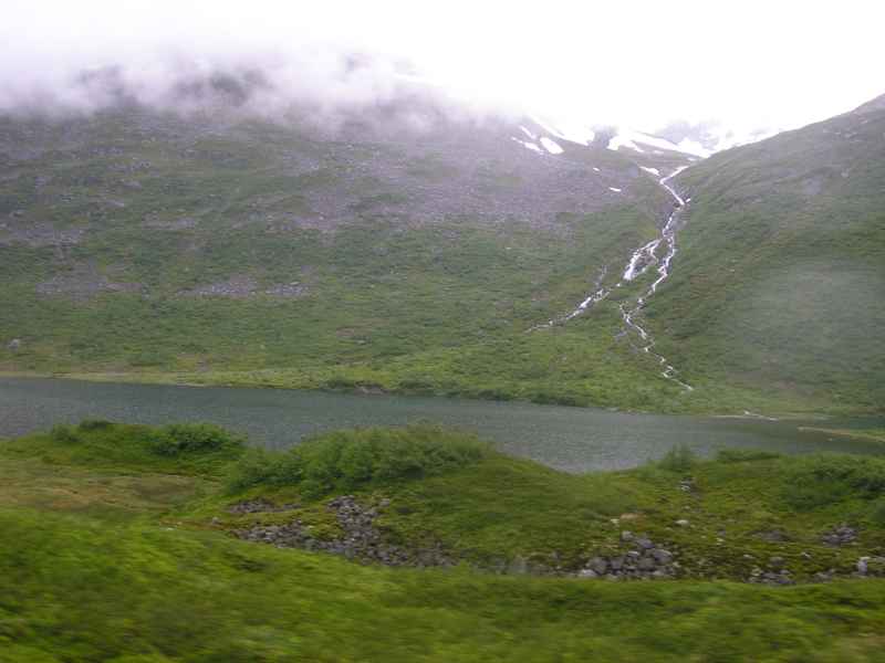 озеро на перевале