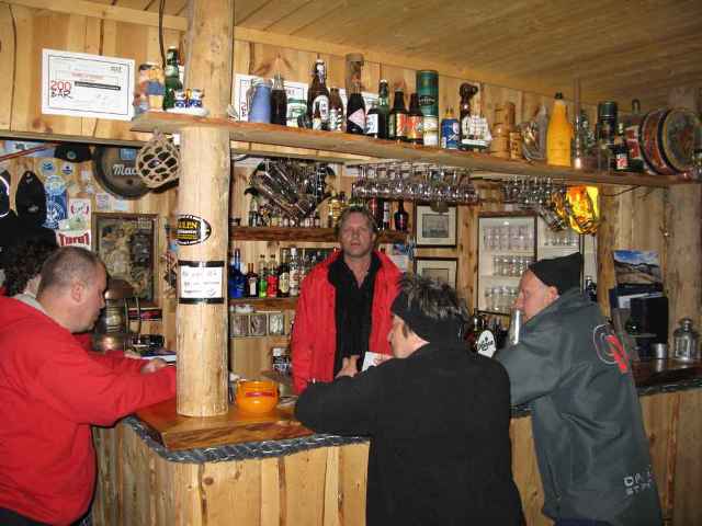 В баре в Гулене В баре в Гулене