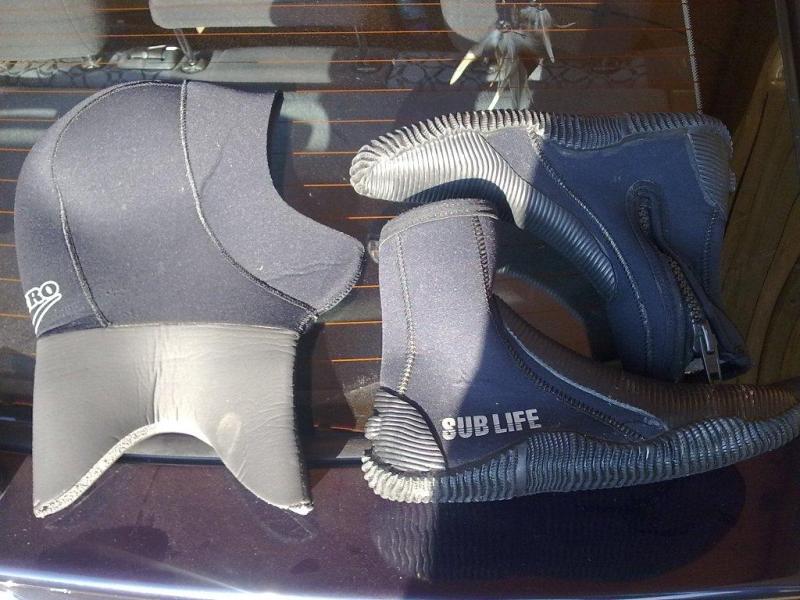 Шлем и боты Шлем и боты