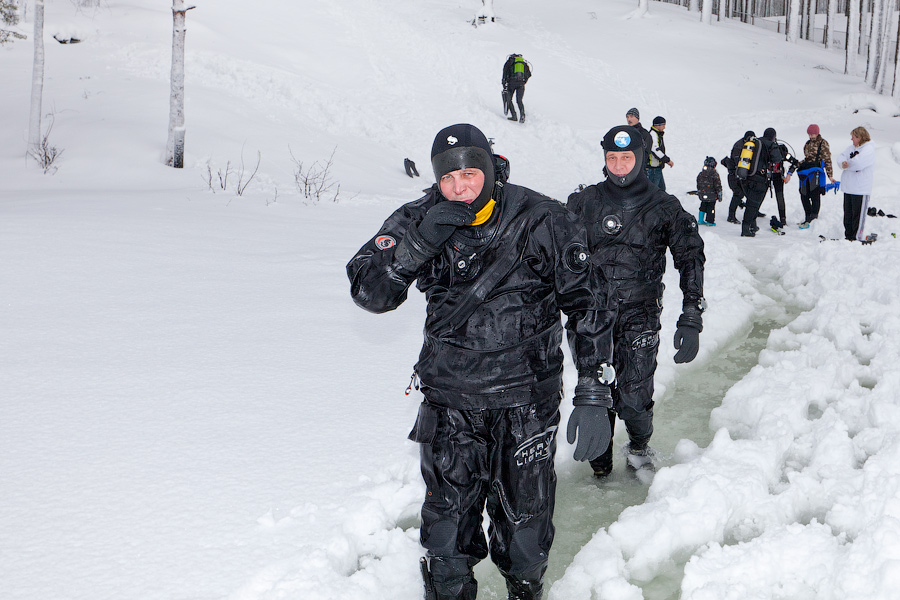 Цвелодубово: подлёдная нырялка и волейбол. 04-06.02.11 Цвелодубово: подлёдная нырялка и волейбол. 04-06.02.11