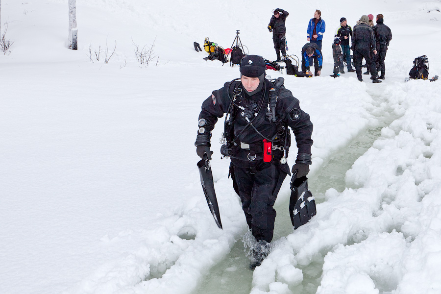 Цвелодубово: подлёдная нырялка и волейбол. 04-06.02.11