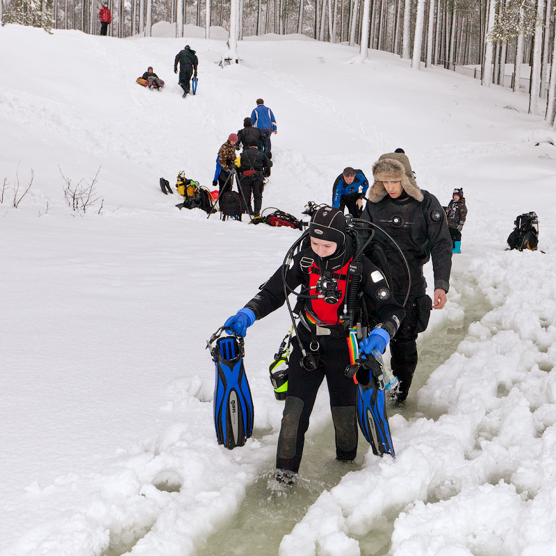 Цвелодубово: подлёдная нырялка и волейбол. 04-06.02.11