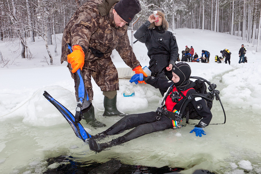 Цвелодубово: подлёдная нырялка и волейбол. 04-06.02.11 Цвелодубово: подлёдная нырялка и волейбол. 04-06.02.11