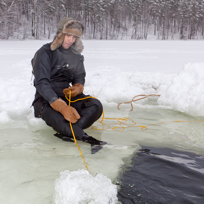 Цвелодубово: подлёдная нырялка и волейбол. 04-06.02.11