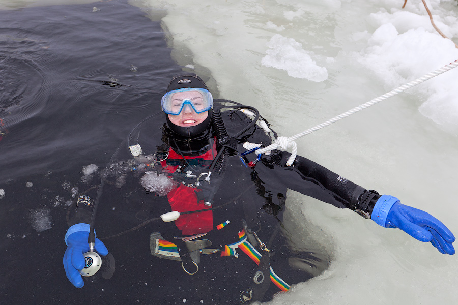 Цвелодубово: подлёдная нырялка и волейбол. 04-06.02.11