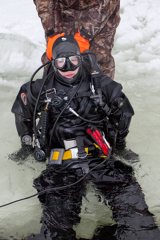 Цвелодубово: подлёдная нырялка и волейбол. 04-06.02.11