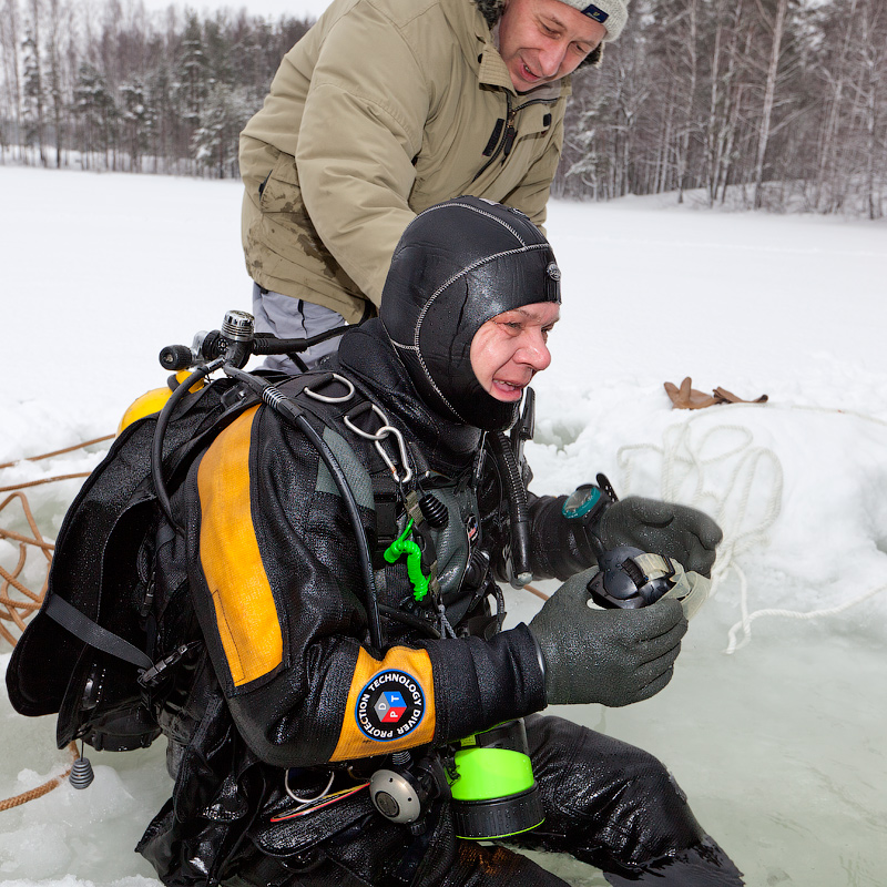 Цвелодубово: подлёдная нырялка и волейбол. 04-06.02.11