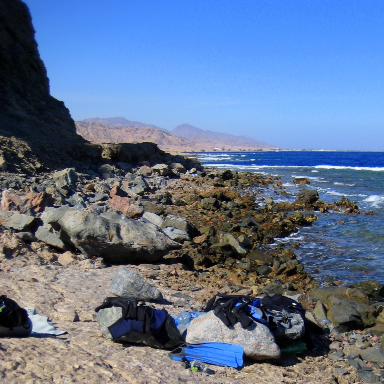 Дахаб, южнее Caves. Дахаб, южнее Caves.