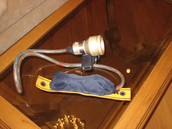 Канистра в чехле для крепления на спарку Канистра в чехле для крепления на спарку