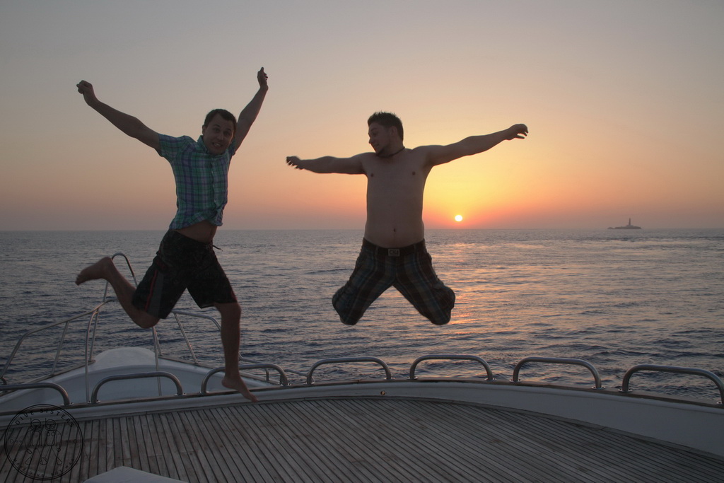 Сафари на Sea Serpent в июле 2013. Бразерсы, Дедалус, Эльфинстоун Сафари на Sea Serpent в июле 2013. Бразерсы, Дедалус, Эльфинстоун