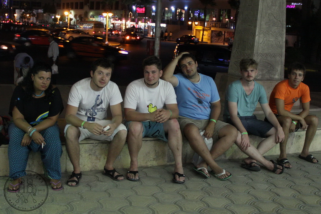 Сафари на Sea Serpent в июле 2013. Бразерсы, Дедалус, Эльфинстоун Сафари на Sea Serpent в июле 2013. Бразерсы, Дедалус, Эльфинстоун