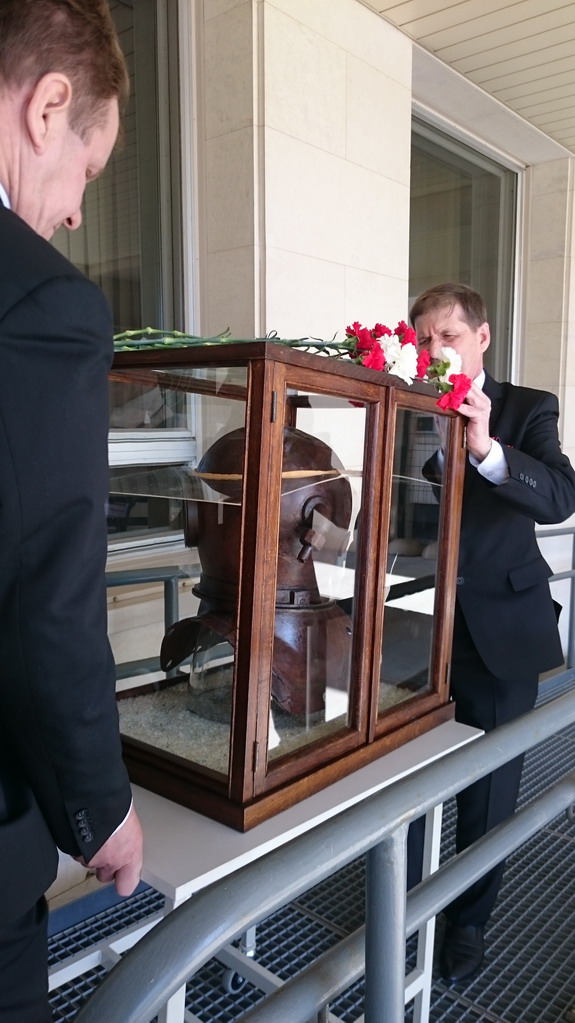 30.04.2015 30.04.2015