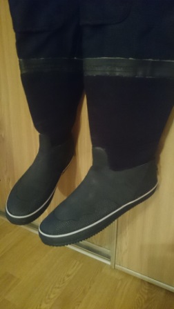 Сухие костюмы продам