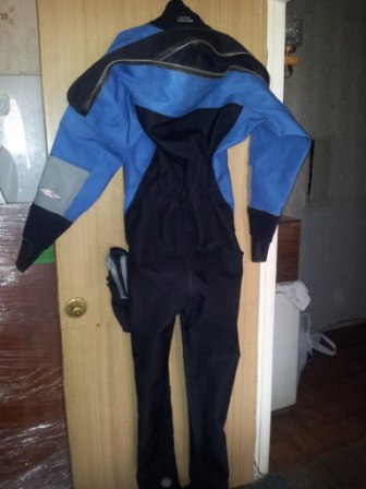 Сухие костюмы продам Сухие костюмы продам