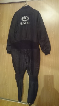 Сухие костюмы продам