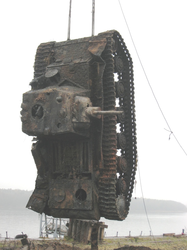 КВ опускают краном (переворачивают) КВ опускают краном (переворачивают)