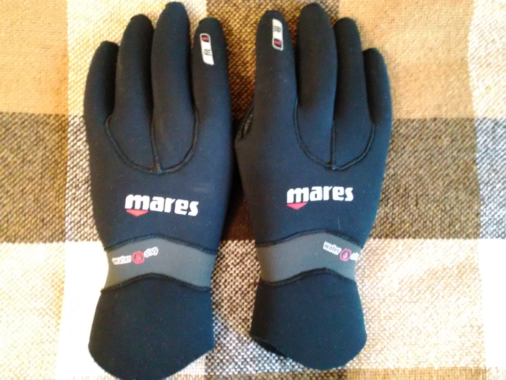 Перчатки Mares Flexa Fit 5 мм;