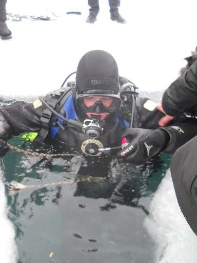 подлёдное погружение