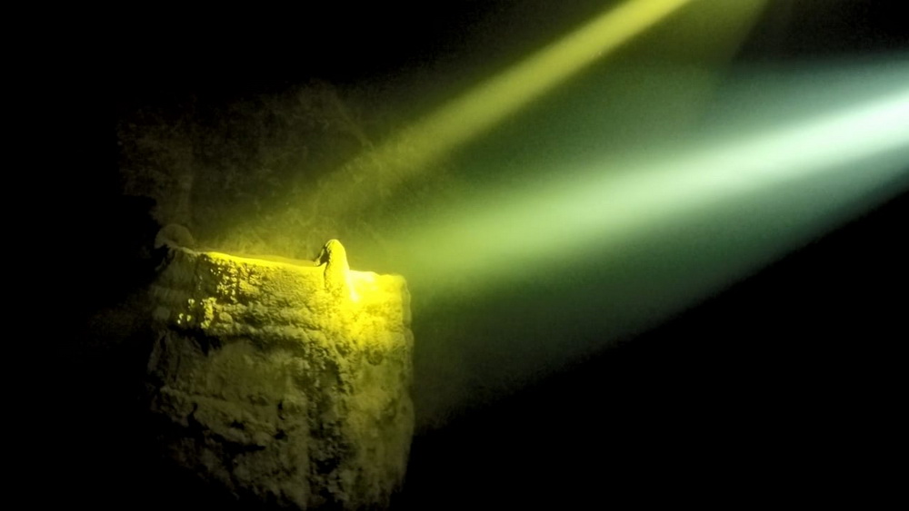 огромная бочка с зацепами. видимо для подъема породы огромная бочка с зацепами. видимо для подъема породы