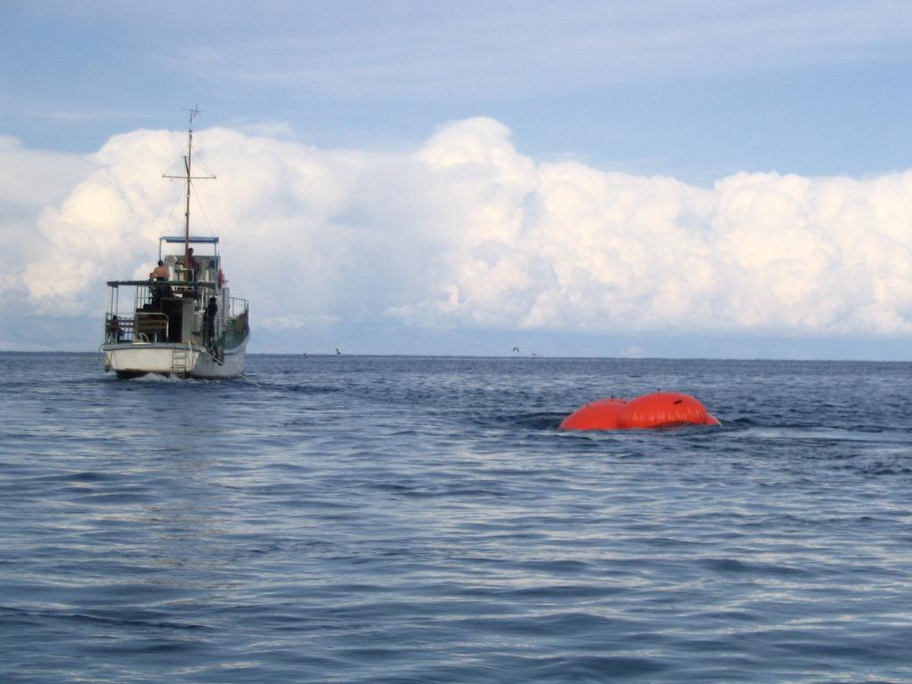 Буксировка мертвого якоря на понтонах Буксировка мертвого якоря на понтонах